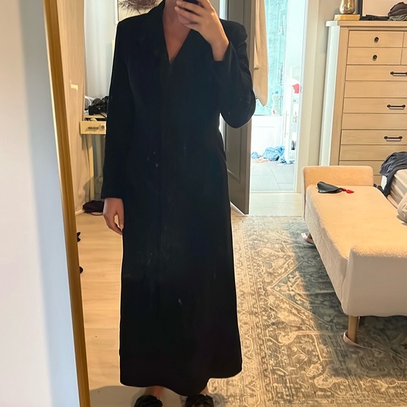 Emporio Armani floor length fitted black wool coat size 40 EUR, US 6 - Picture 4 of 14